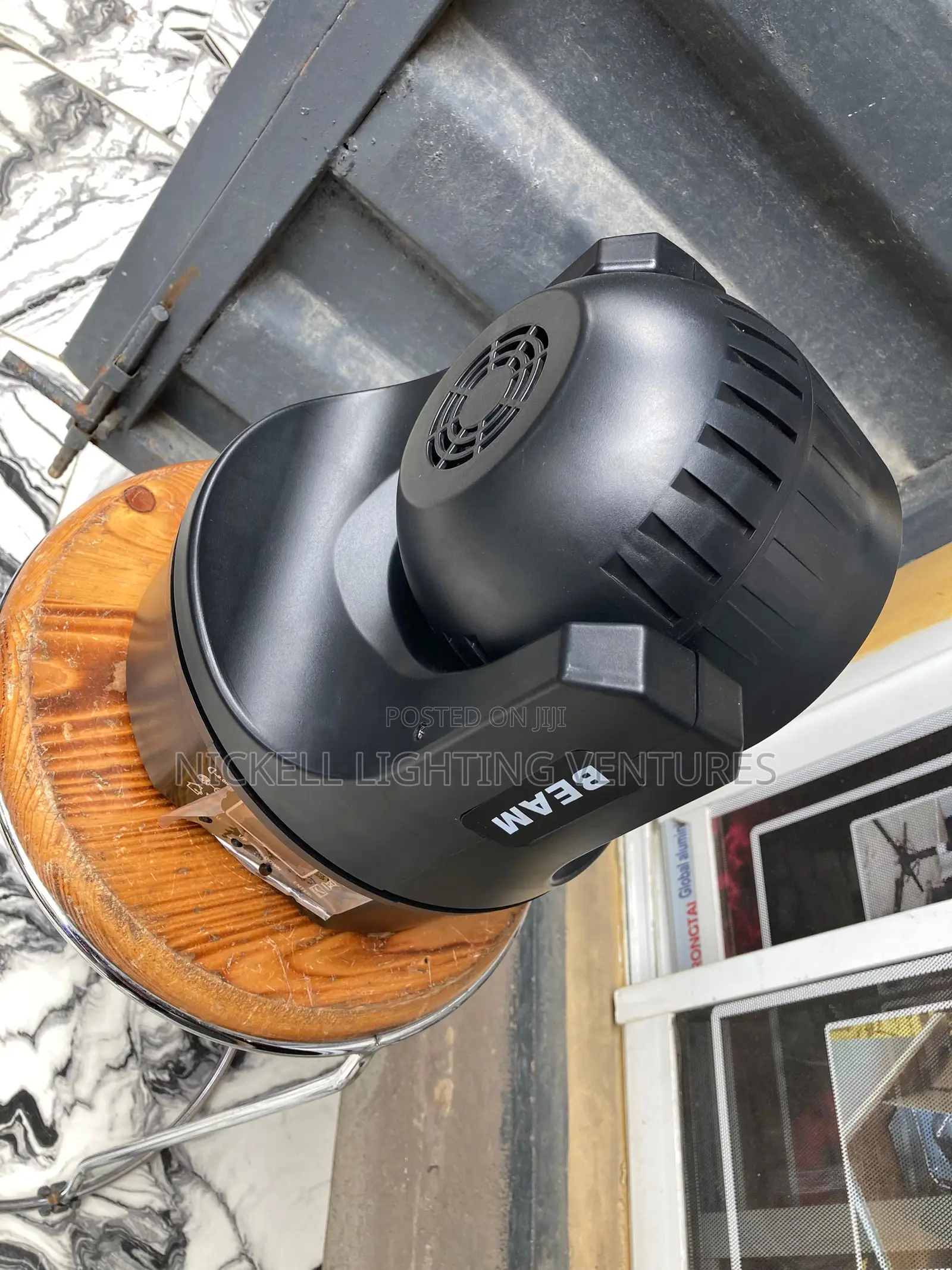 Six Bee Eyes Moving Head Light