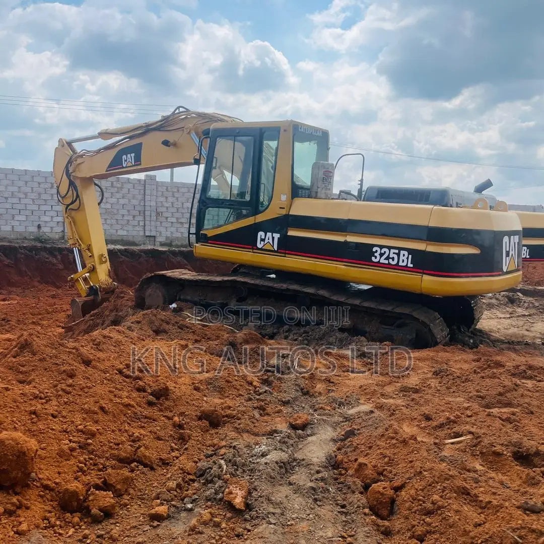 Caterpillar 325 Excavator