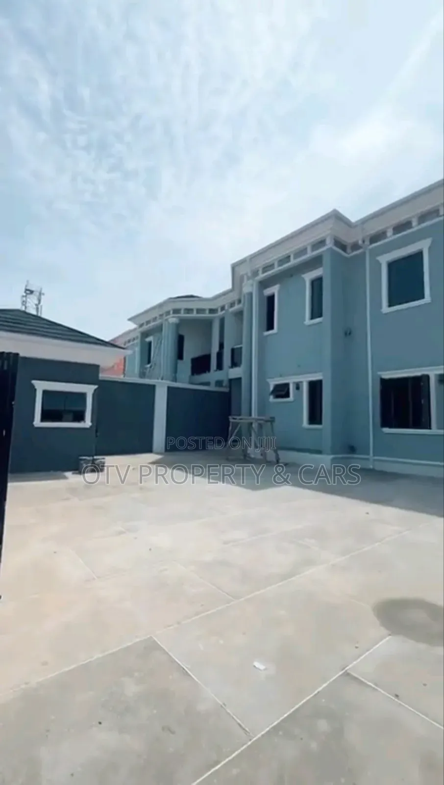 Furnished 5bdrm Duplex in Apo District for sale