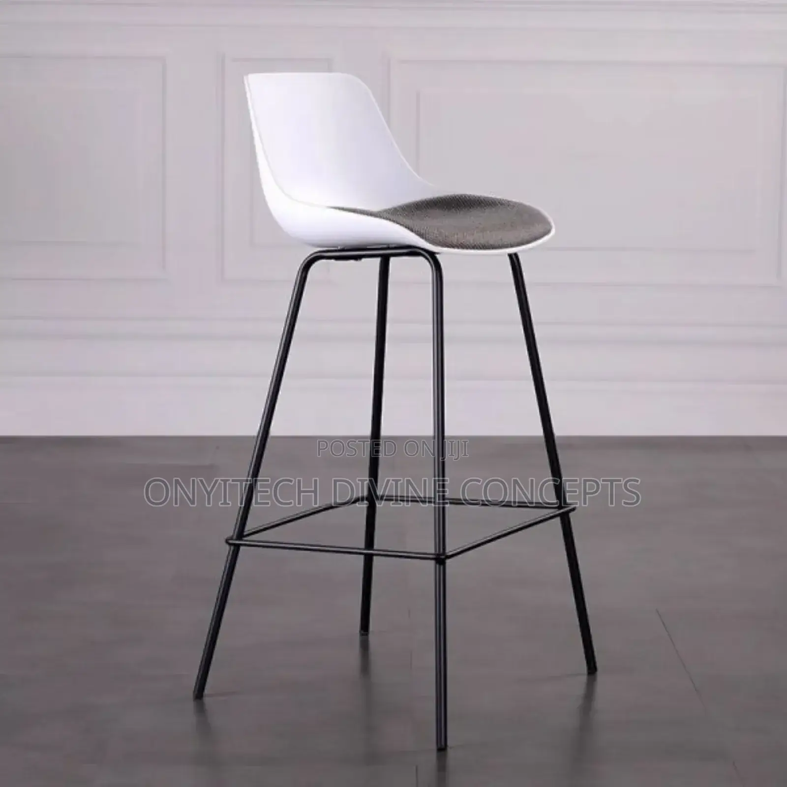 Quality Bar Stool With Fabric Seats Strong