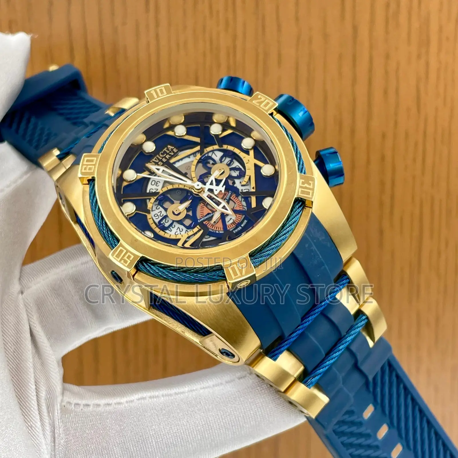 Invicta Quality Luxury Men Rubber Strap Wristwatch