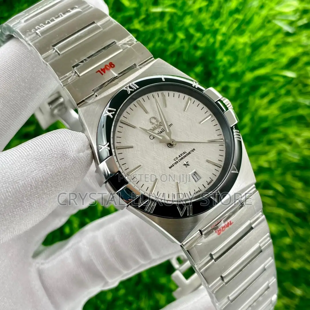 Boss Quality Luxury Men Chain Strap Wristwatch