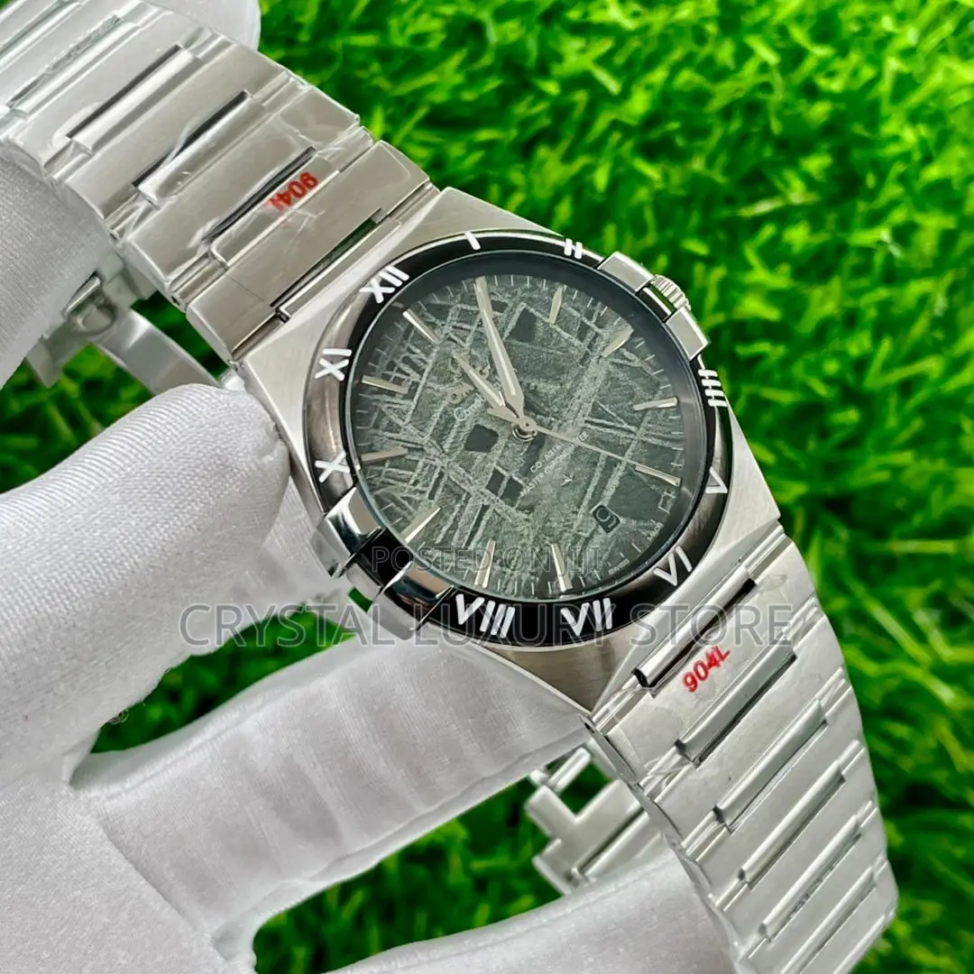 Boss Quality Luxury Men Chain Strap Wristwatch
