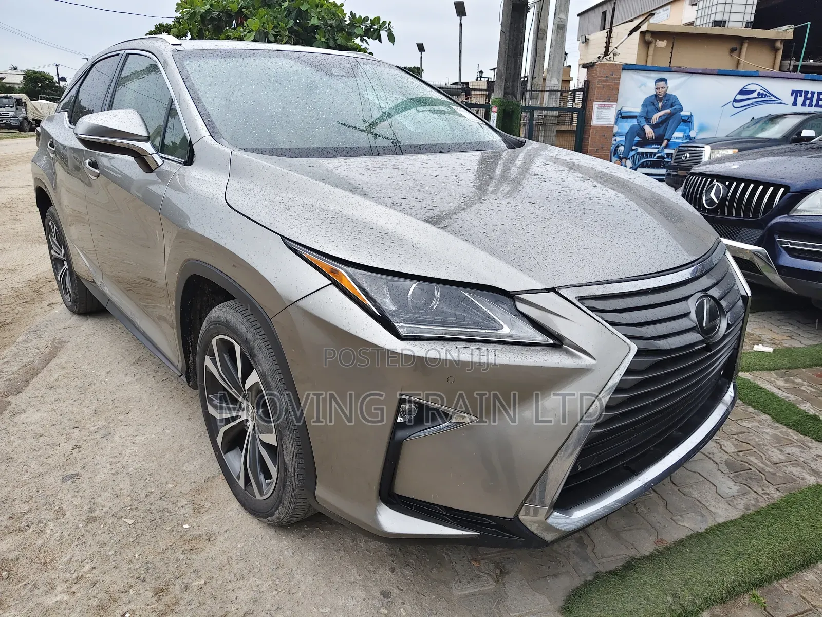 Lexus RX 350 2017 Gold