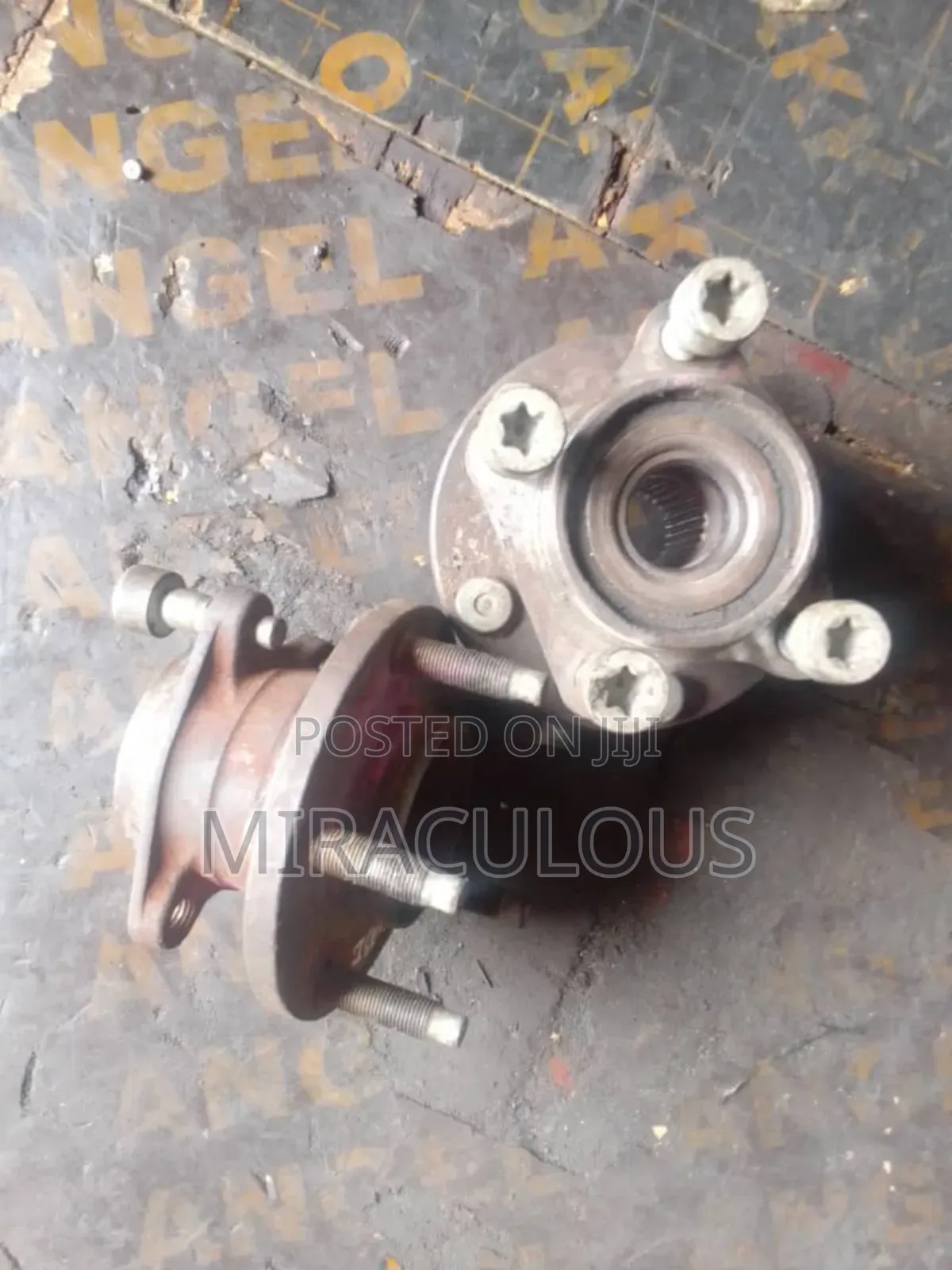 Back Hub Ford Edge 2008 to 2011