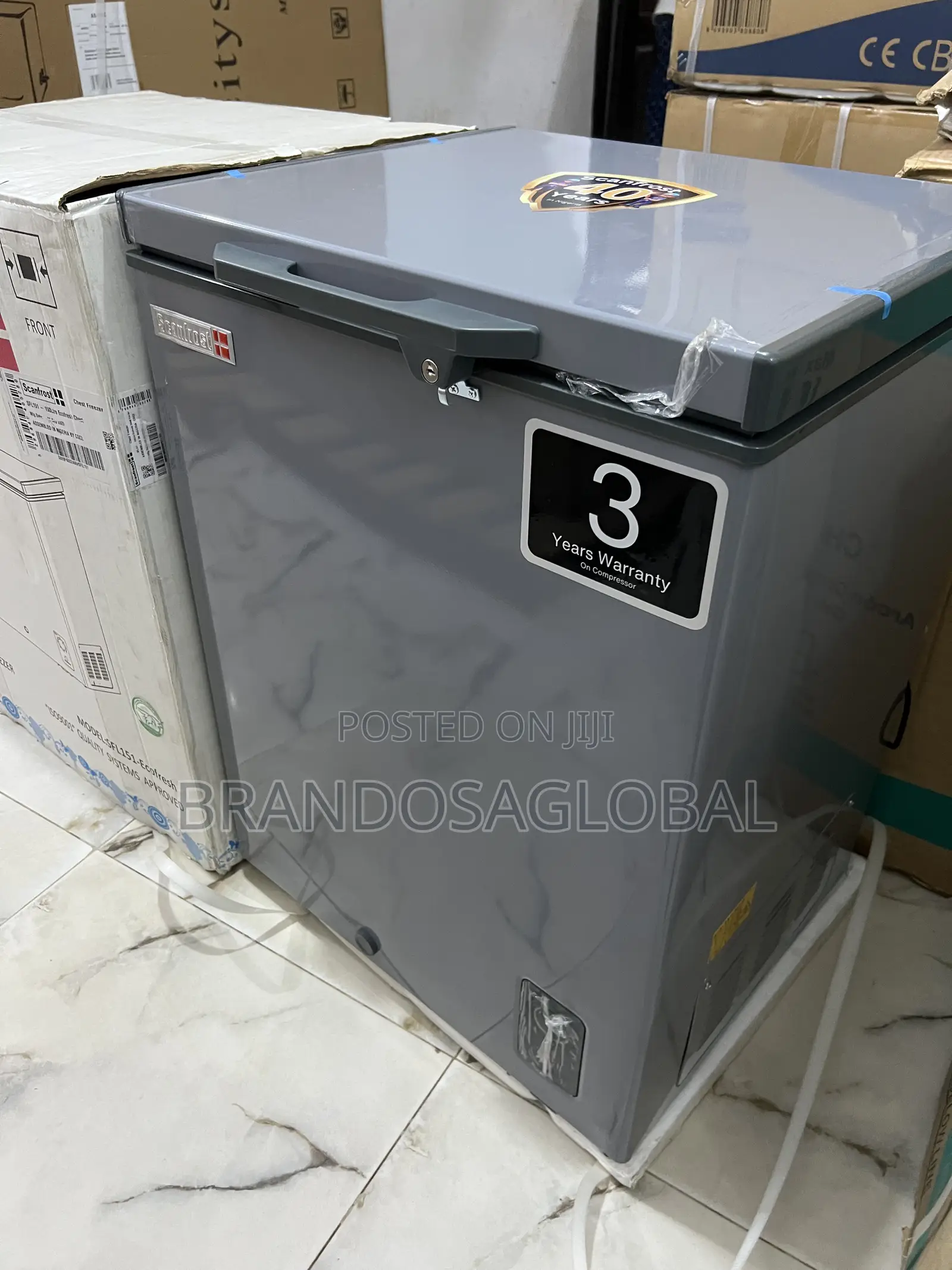 Scanfrost 134 Liters Chest Freezeer Low Voltage Sfl151