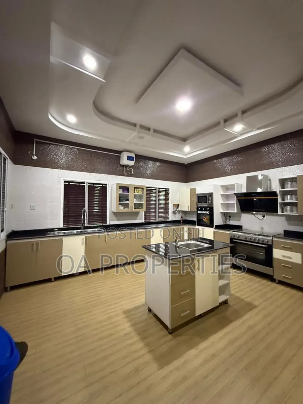 Furnished 5bdrm Mansion in Aerodrome Gra, for rent