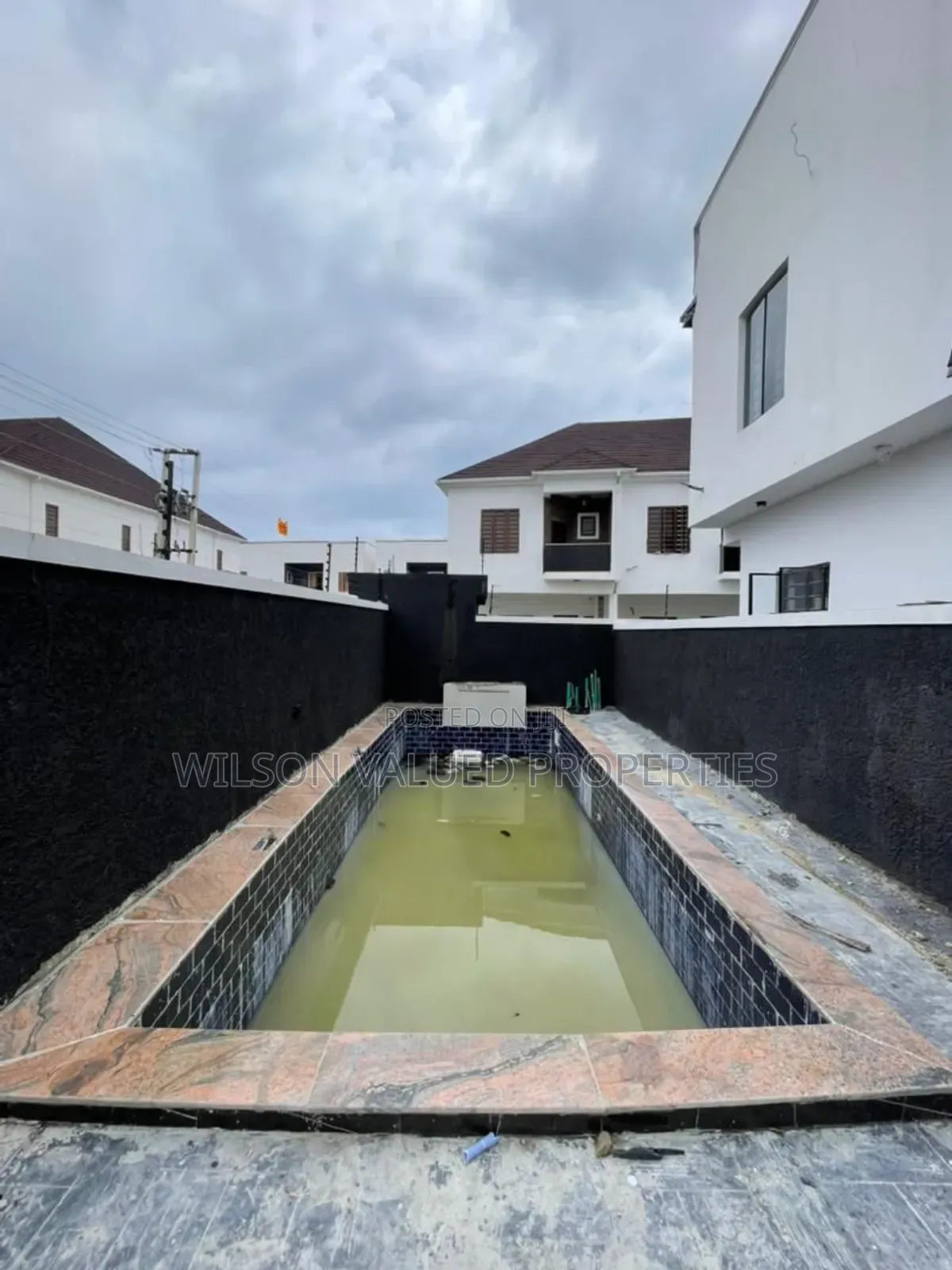 4bdrm Duplex in Wvp Homes, Lekki for sale