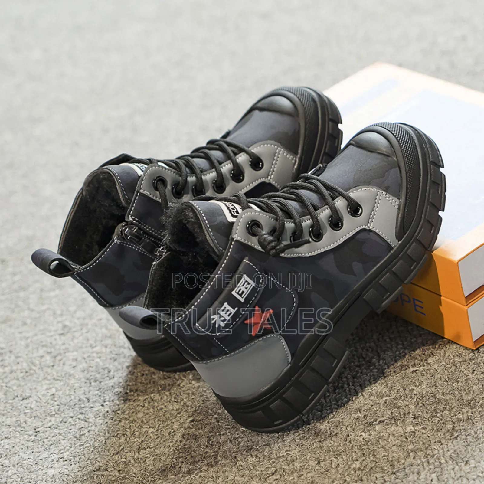 Boy's Camouflage Pattern Solid Boots