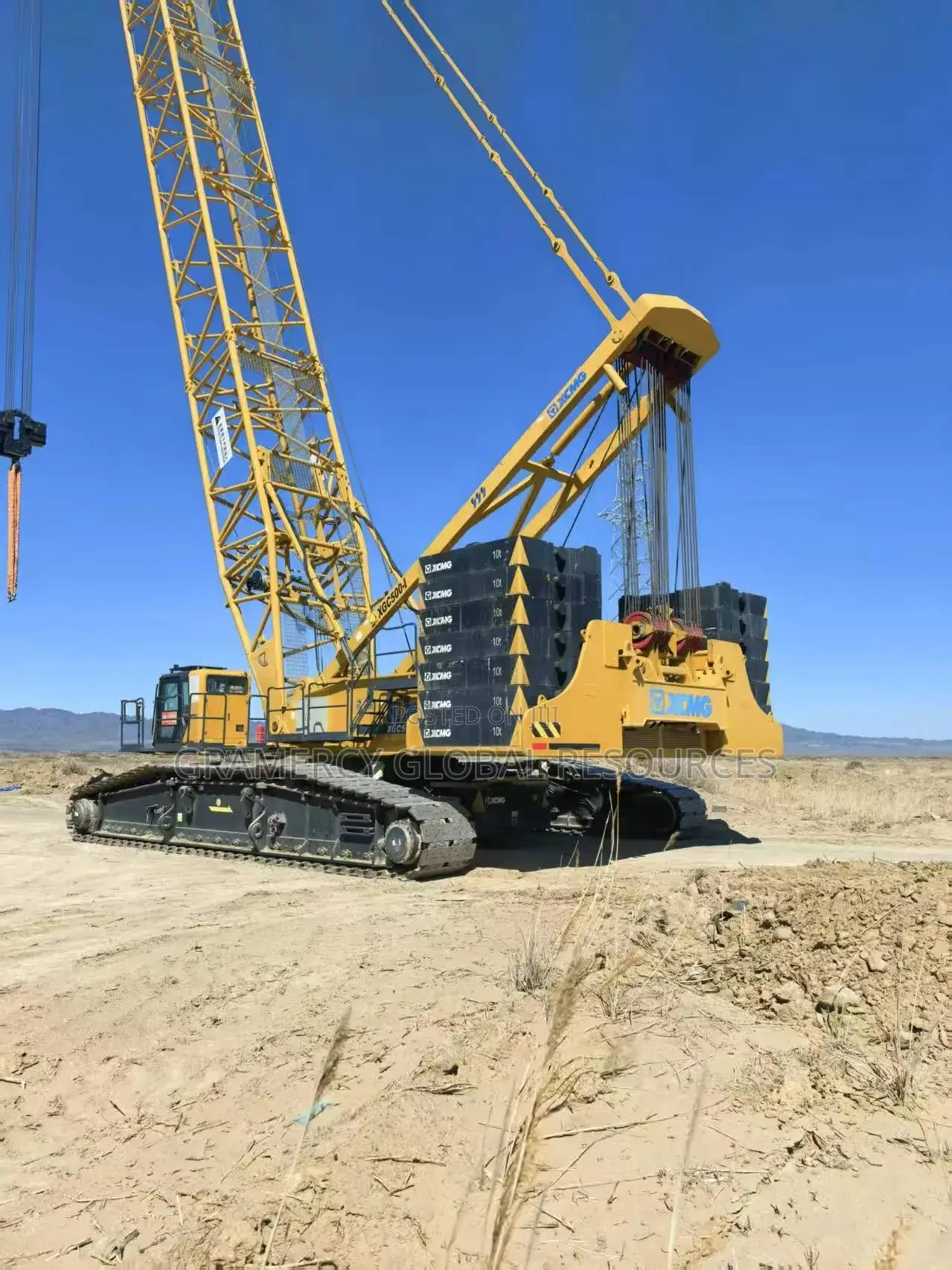 Fairly Used XCMG 500 Tons Crawler Crane Available for Purchase - Lagos