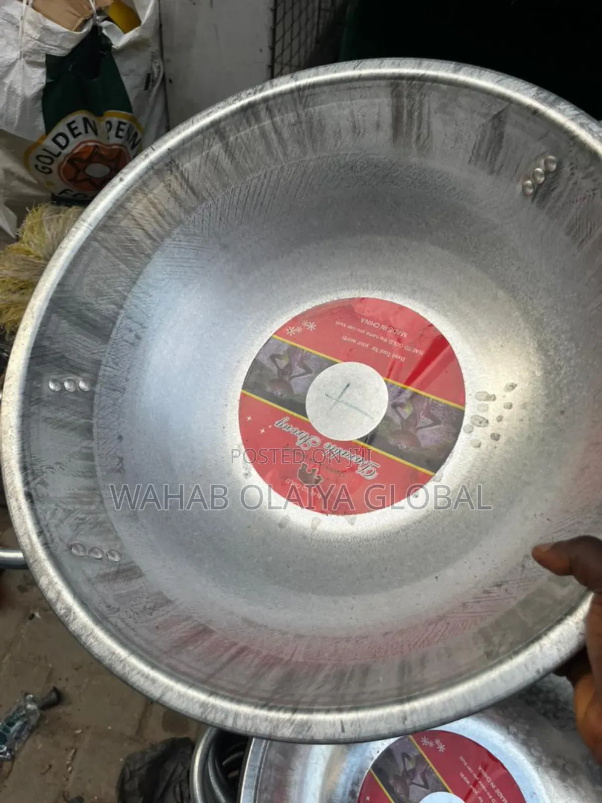 Heavy-Duty Head Pan – Durable Construction Mixing Tool