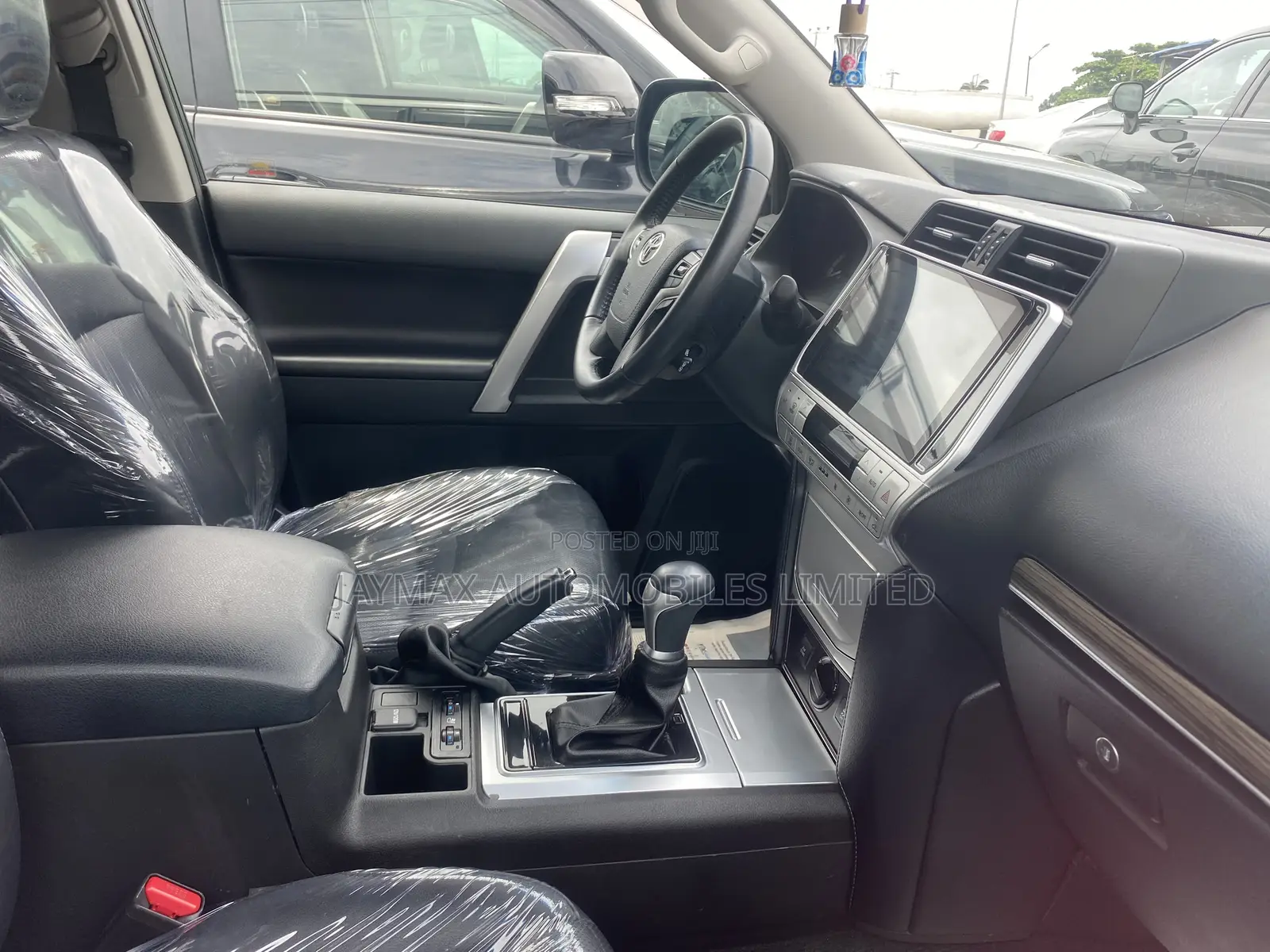 Toyota Land Cruiser Prado 2.8 2023 White