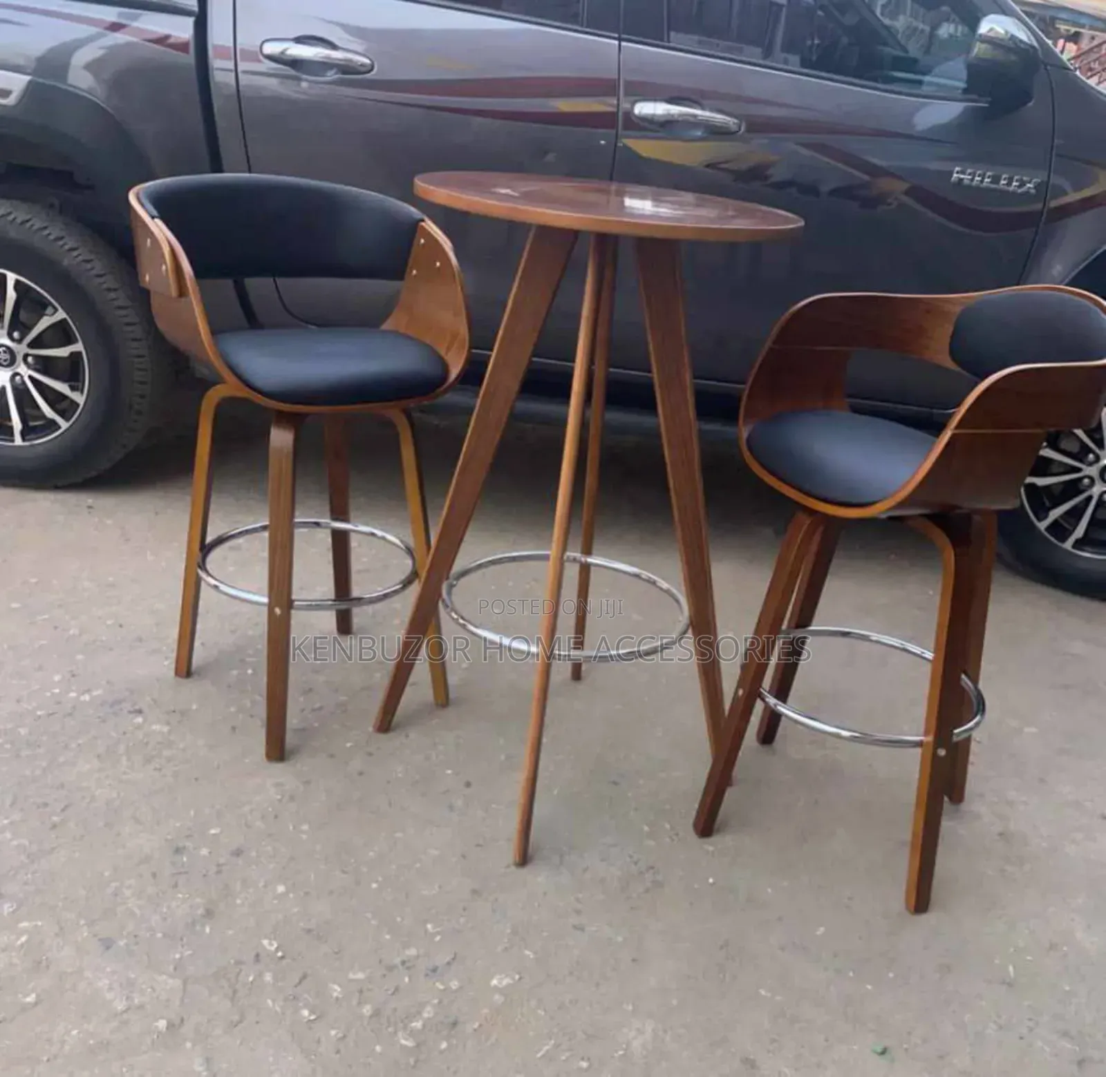 2 Chairs and 1table for Hotel Bar Living Room