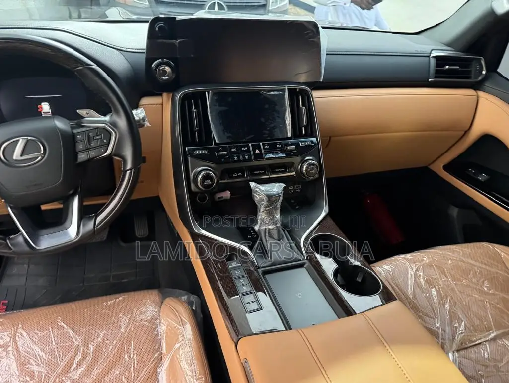 Lexus LX LX 600 2024 Black