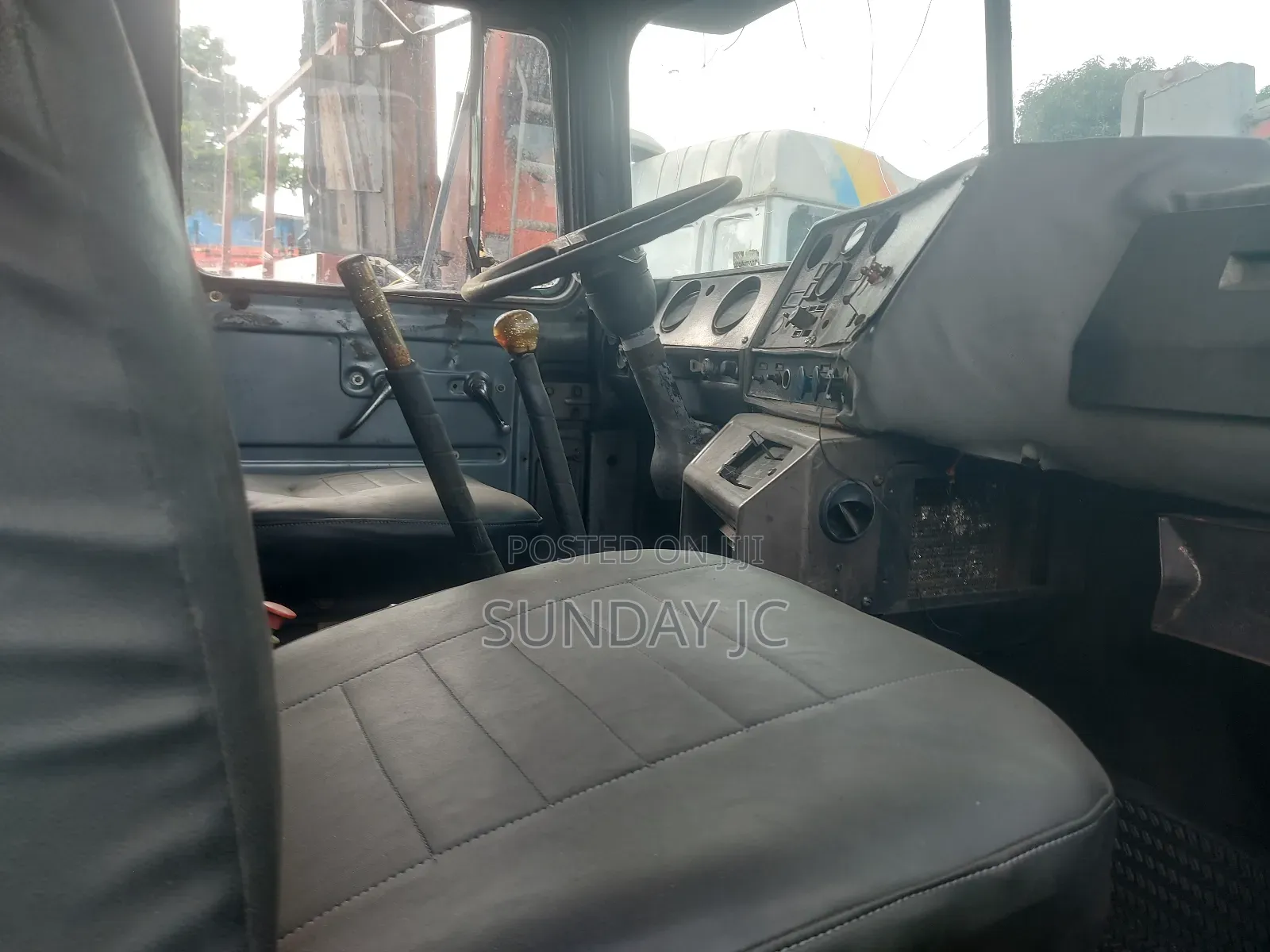 Company Used 30tons Mack Ten Tyres Dump Truck Big Axle Superb Engine