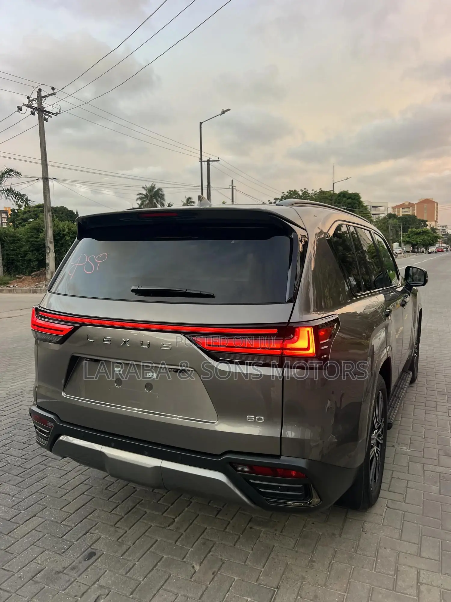 Lexus LX LX 600 2024 Green