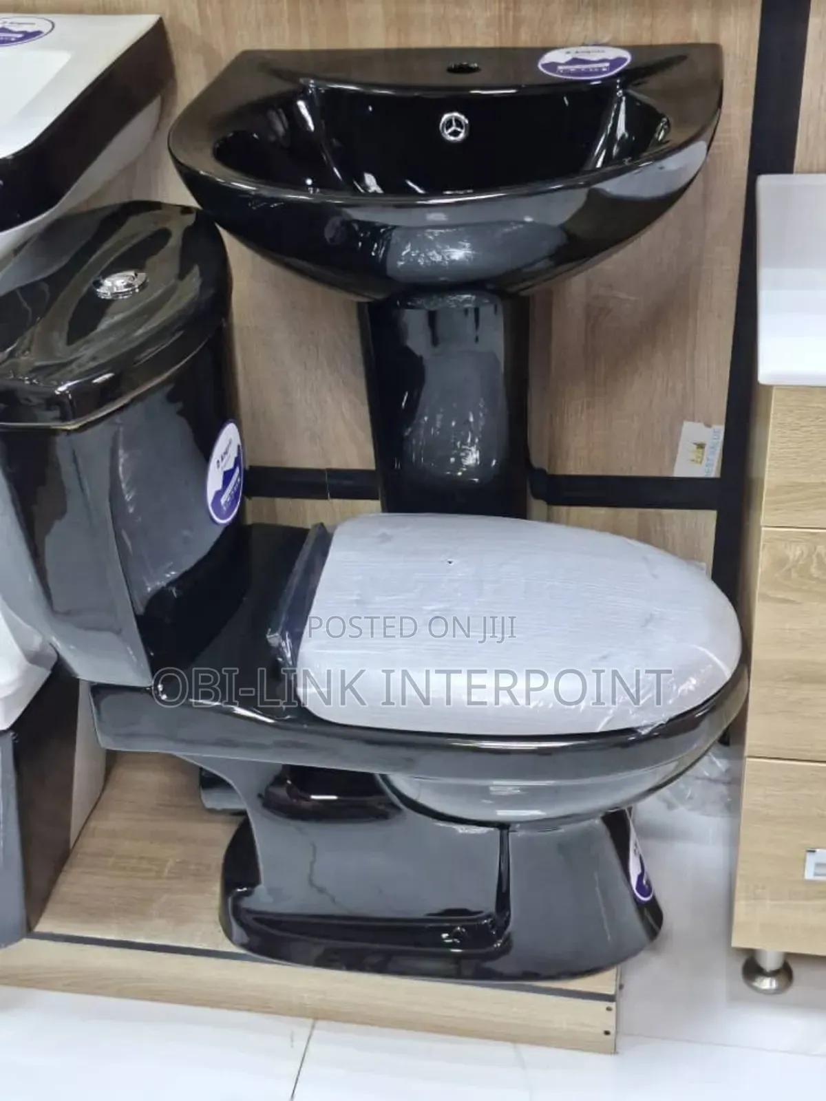 Smart Black Wc