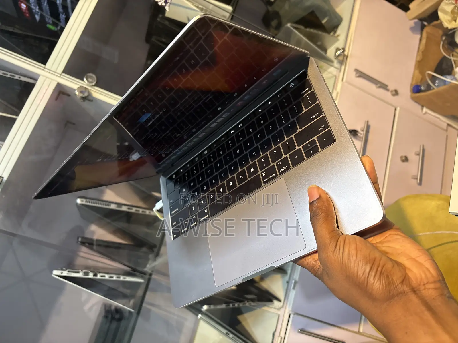 Laptop Apple MacBook Pro 2017 16GB Intel Core i5 SSD 256GB