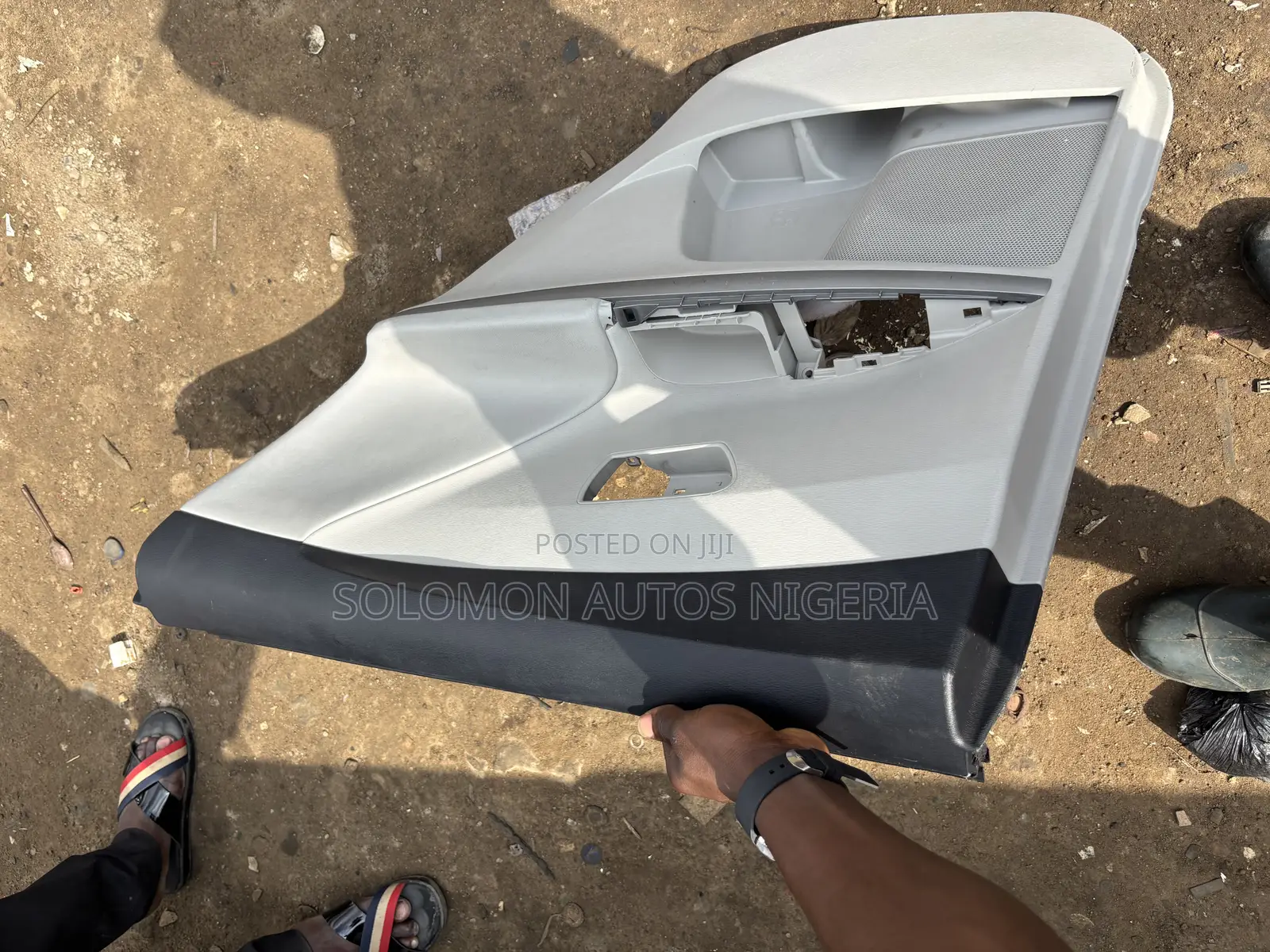 Complete Door Mat Toyota Venza 2011 Model