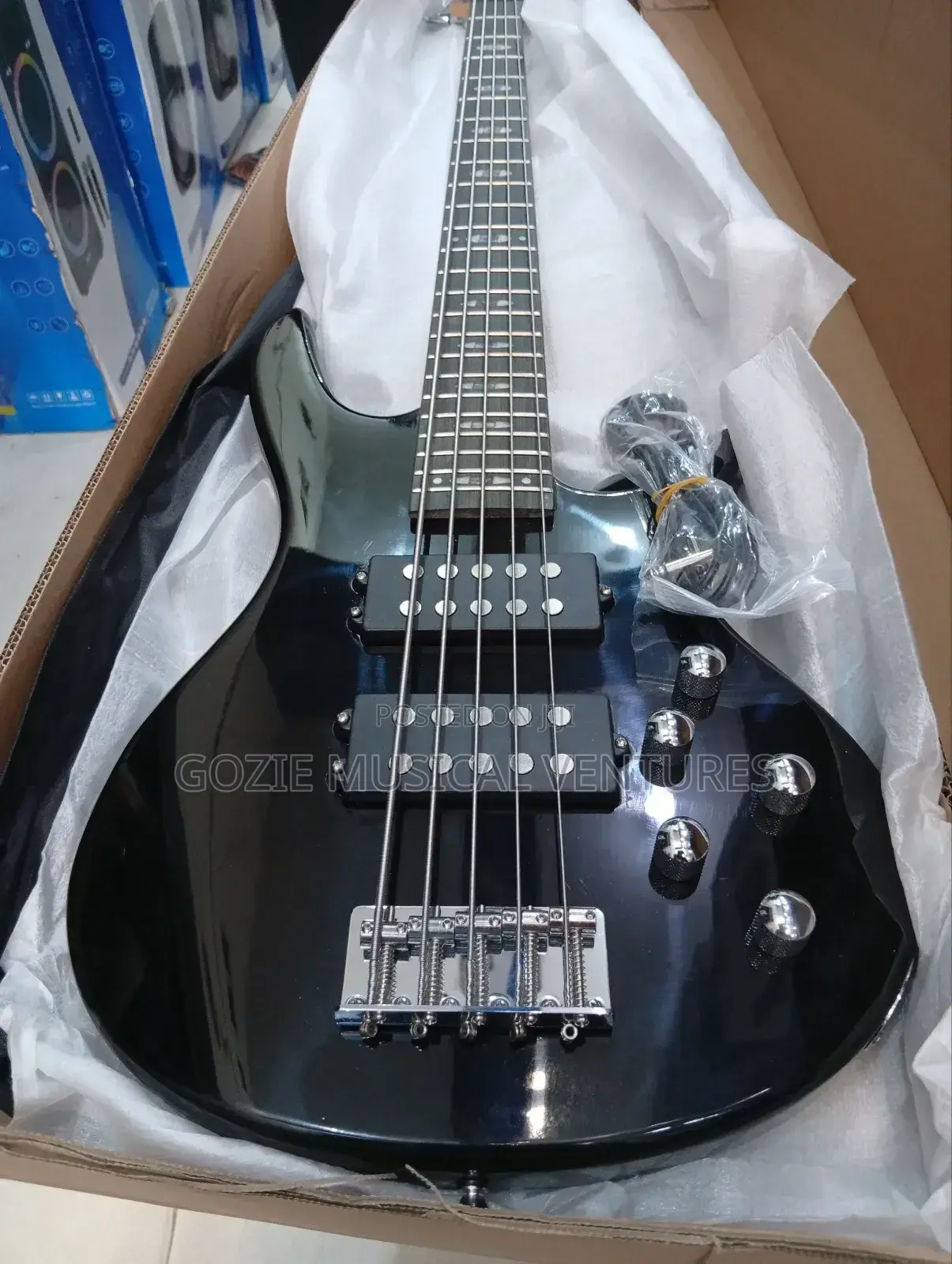 Aivarez Bass Guitar