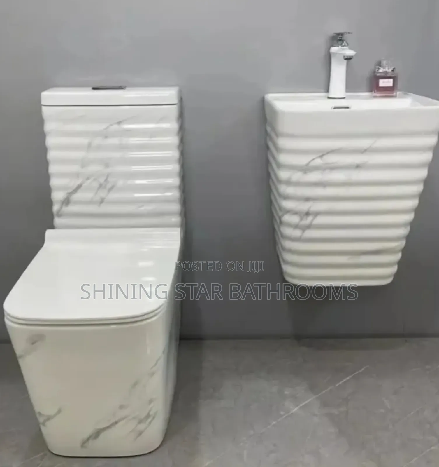 Marble White Patterned Toilet Set