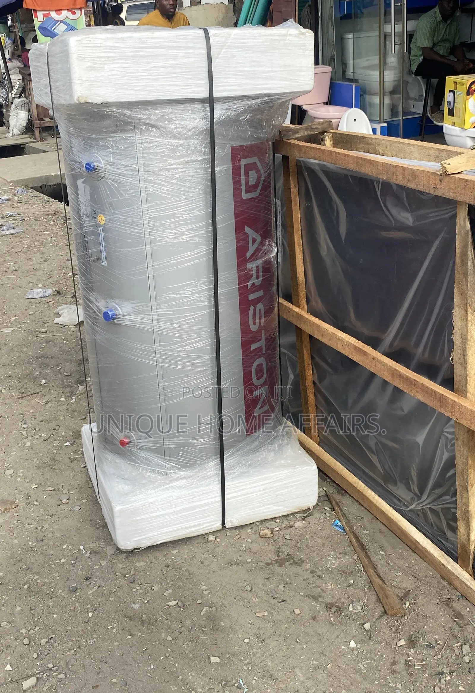 200l Ariston Solar Dc / Ac Water Heater