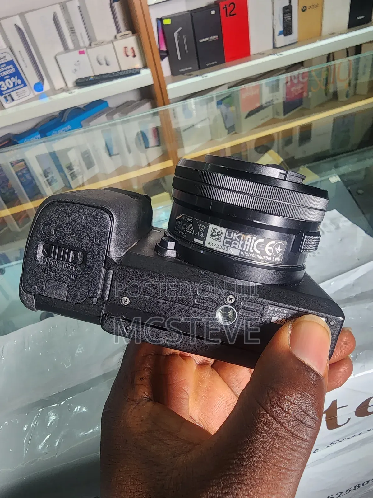Sony A6400 Mirrorless Camera With 16-50mm E-Mount Lens