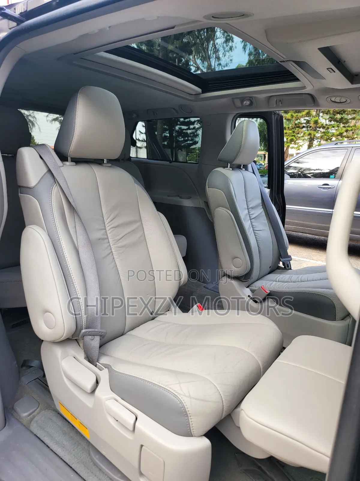 Toyota Sienna Limited 7 Passenger 2011 Gray