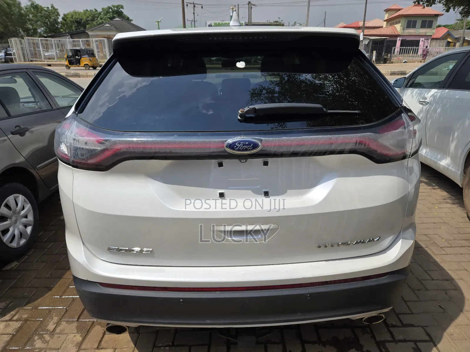 Ford Edge Titanium 4dr SUV (2.0L 4cyl Turbo 6A) 2015 White