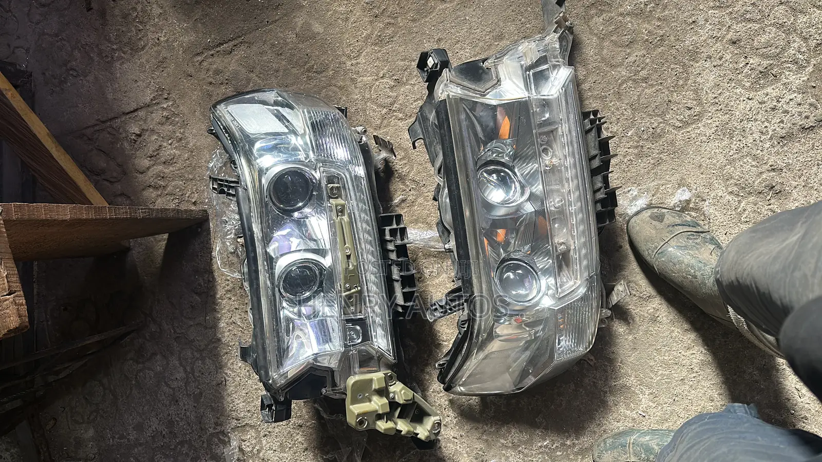 Set Headlamp Land Cruiser 2018