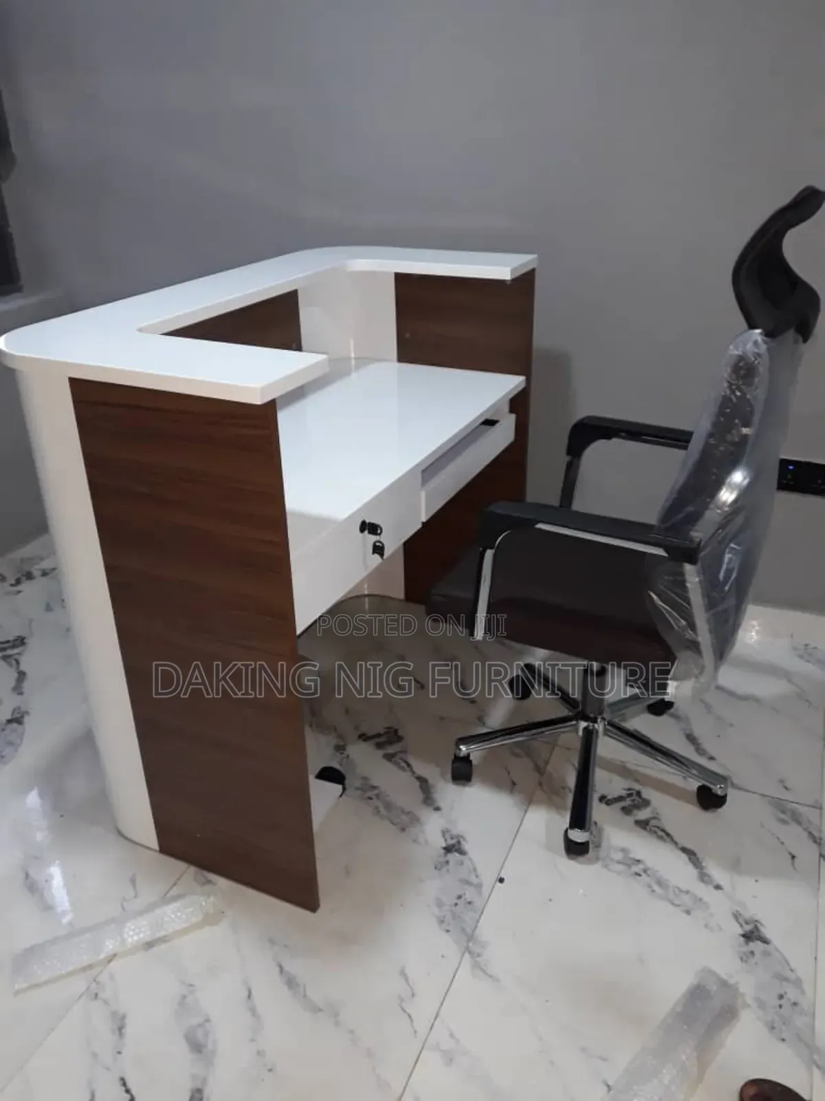 Quality Reception Table