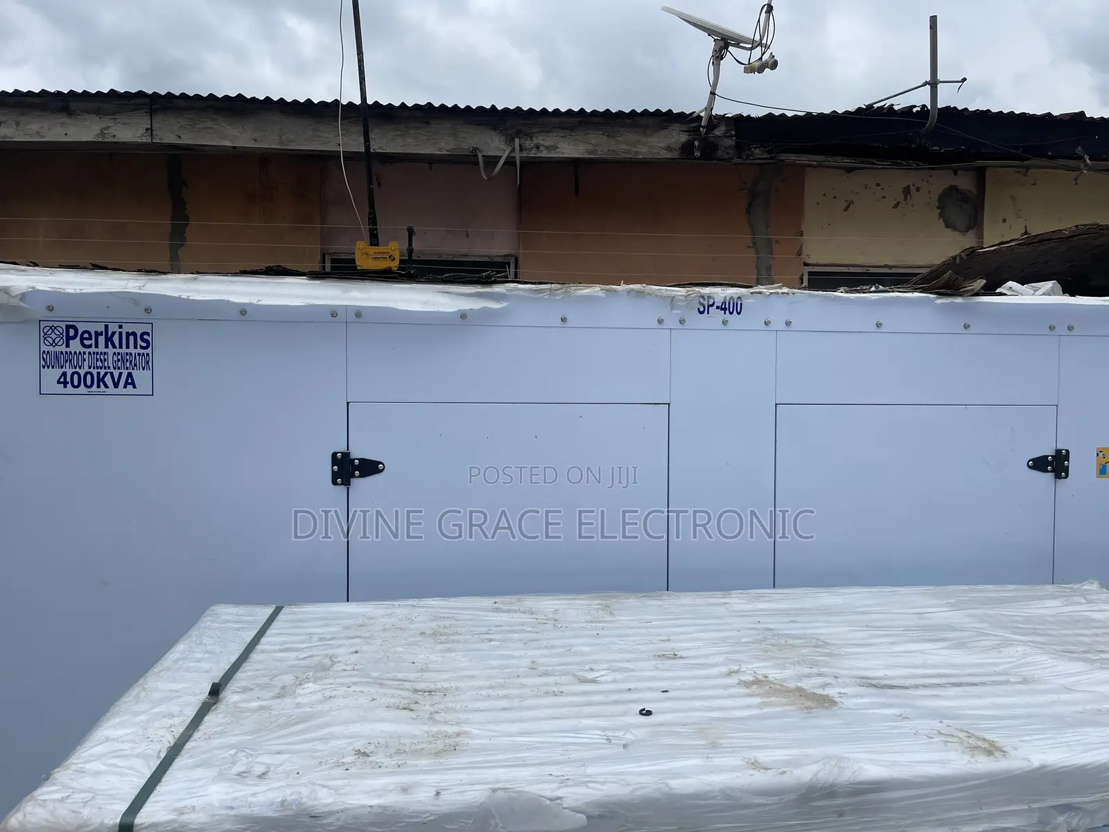400kva Soundproof Perkins Diesel Generatorrrr