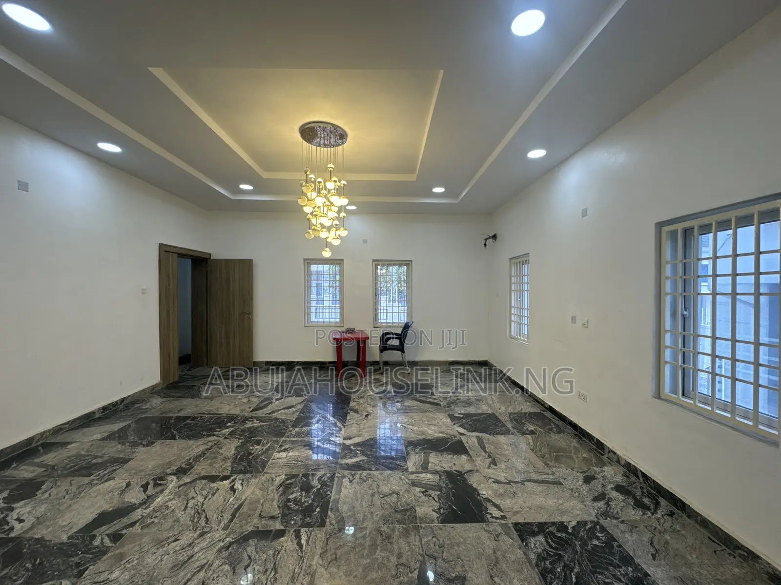 5bdrm Duplex in Guzape Main Abuja for sale