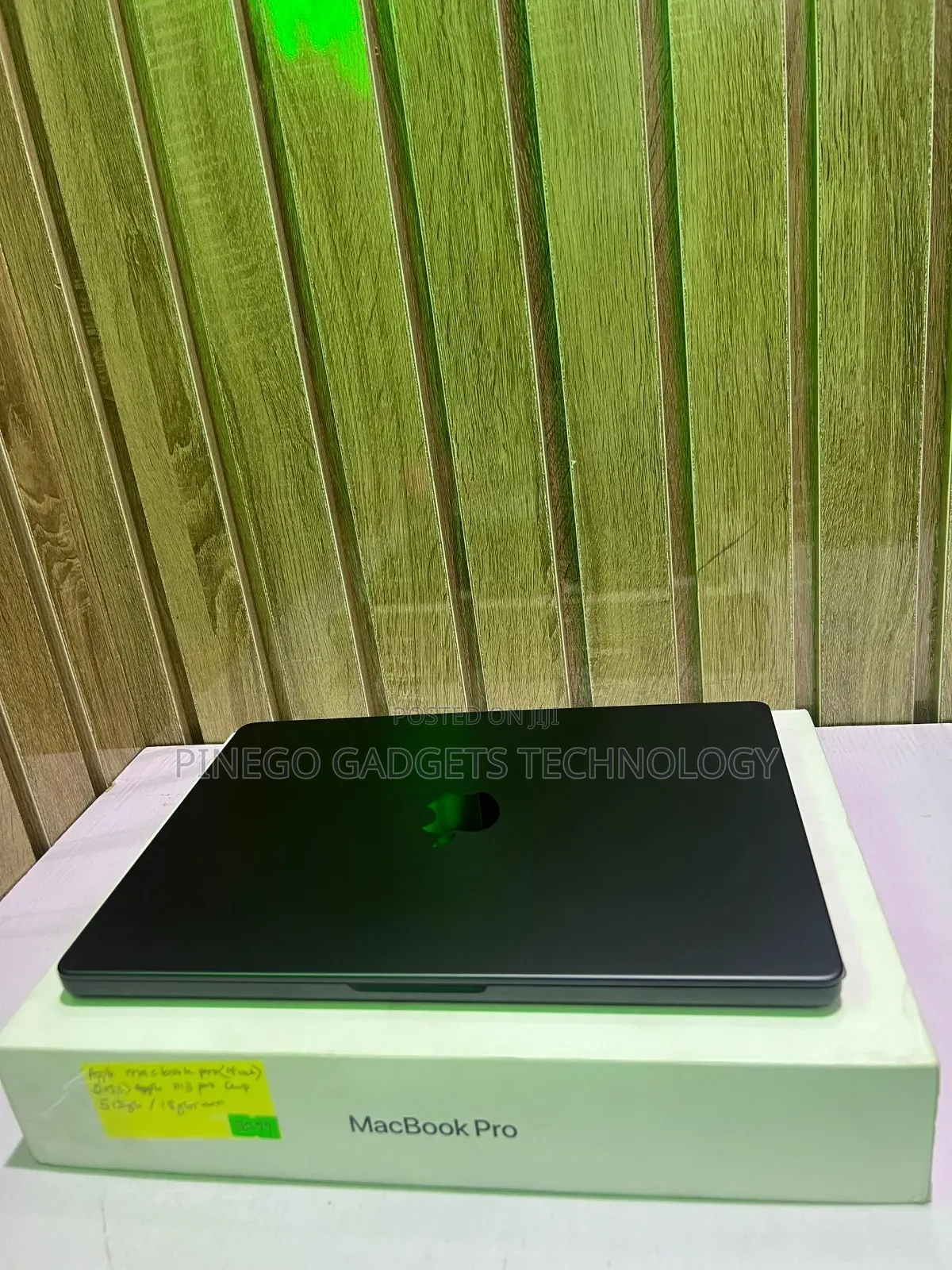 Apple MacBook Pro 2023 M3 Pro 14-Inch 18GB SSD 512GB
