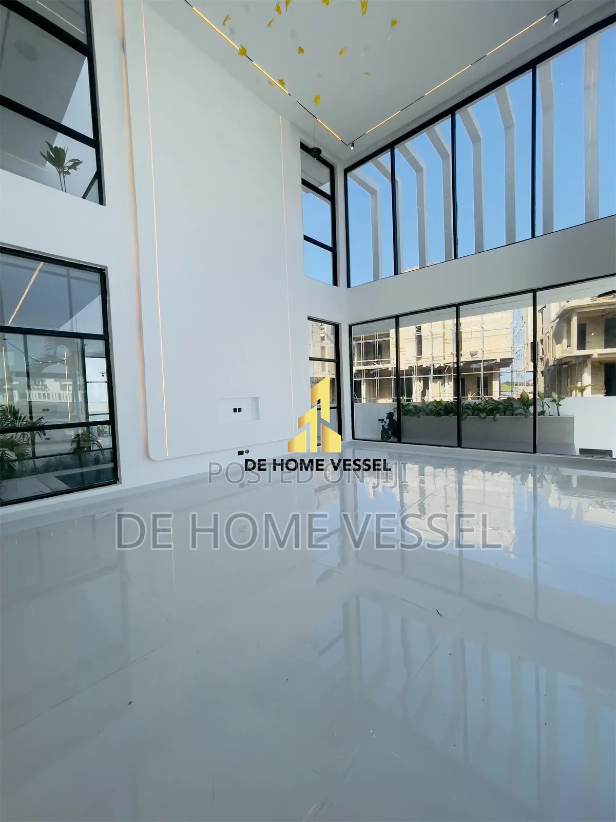 5bdrm Duplex in Osapa london for sale