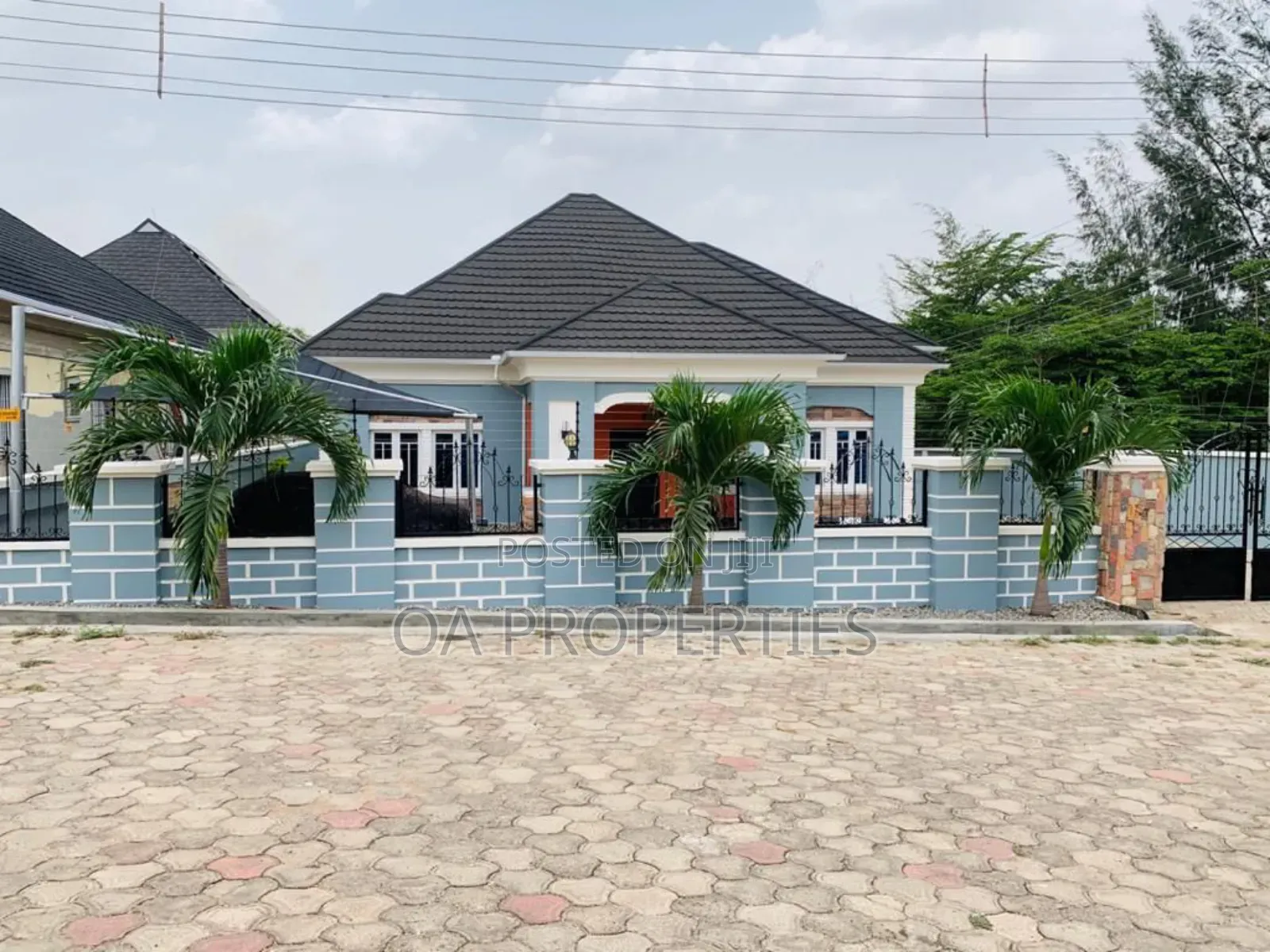 4bdrm Bungalow in Ibadan for sale