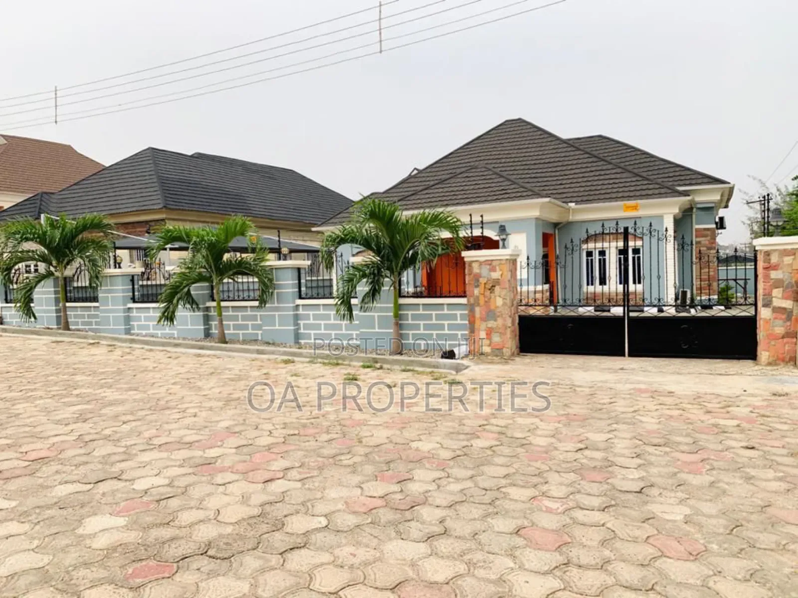 4bdrm Bungalow in Ibadan for sale
