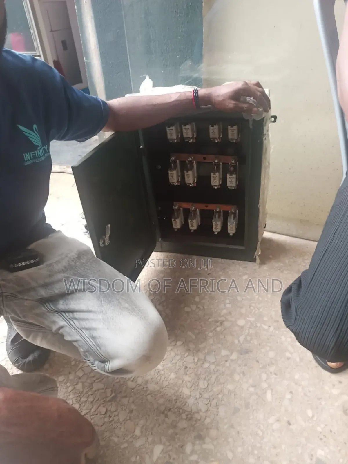 Hanging Feeder Pillar 100amps