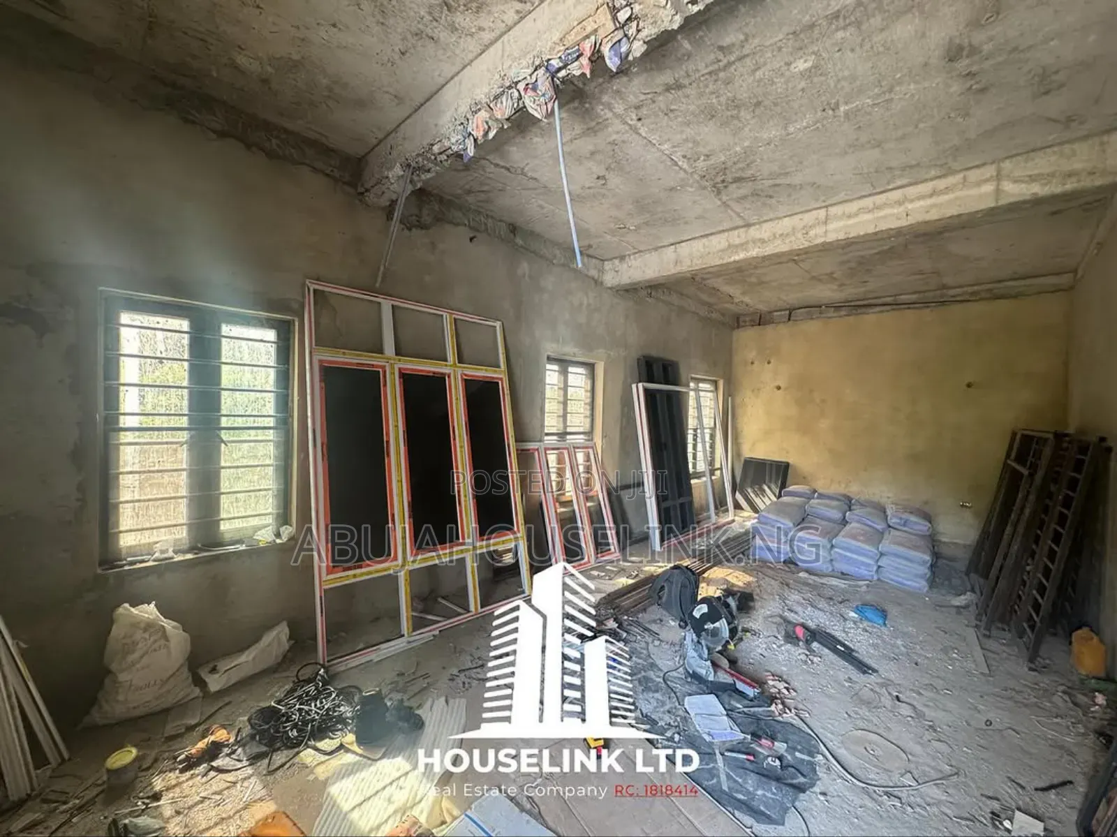 5bdrm Duplex in Guzape Abuja for sale