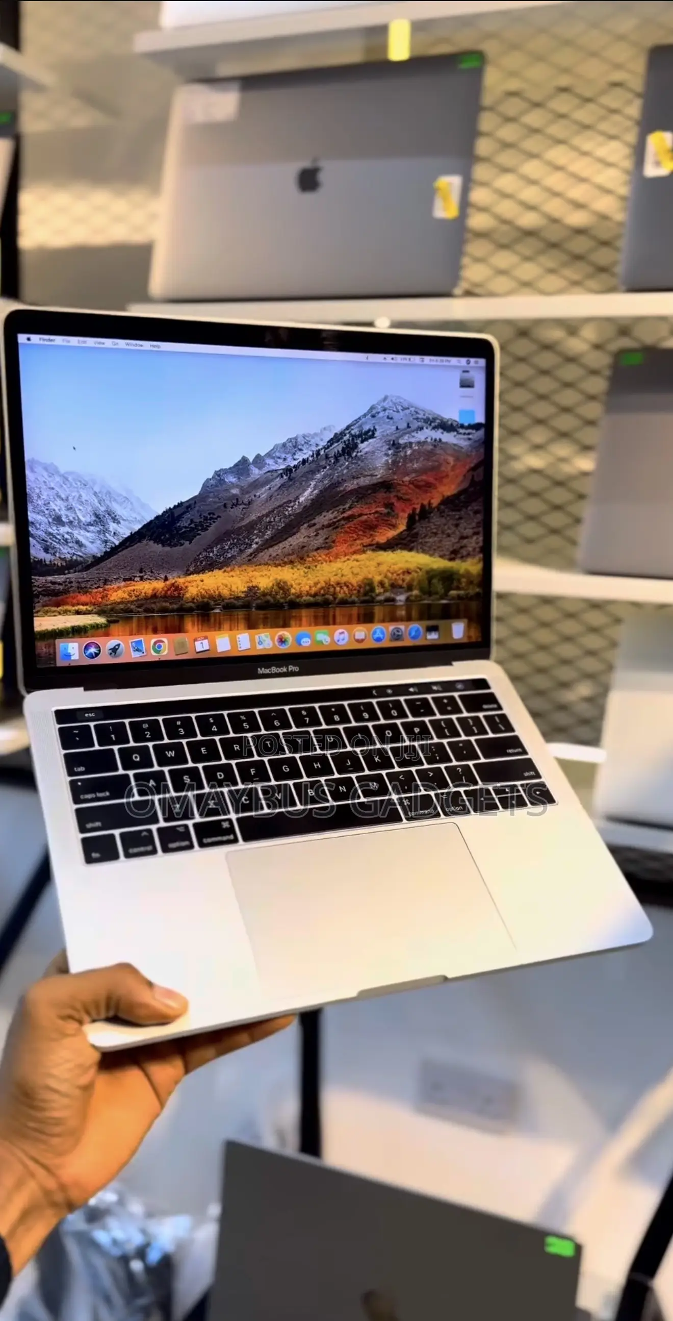 Laptop Apple MacBook Pro 2017 16GB Intel Core I7 SSD 256GB