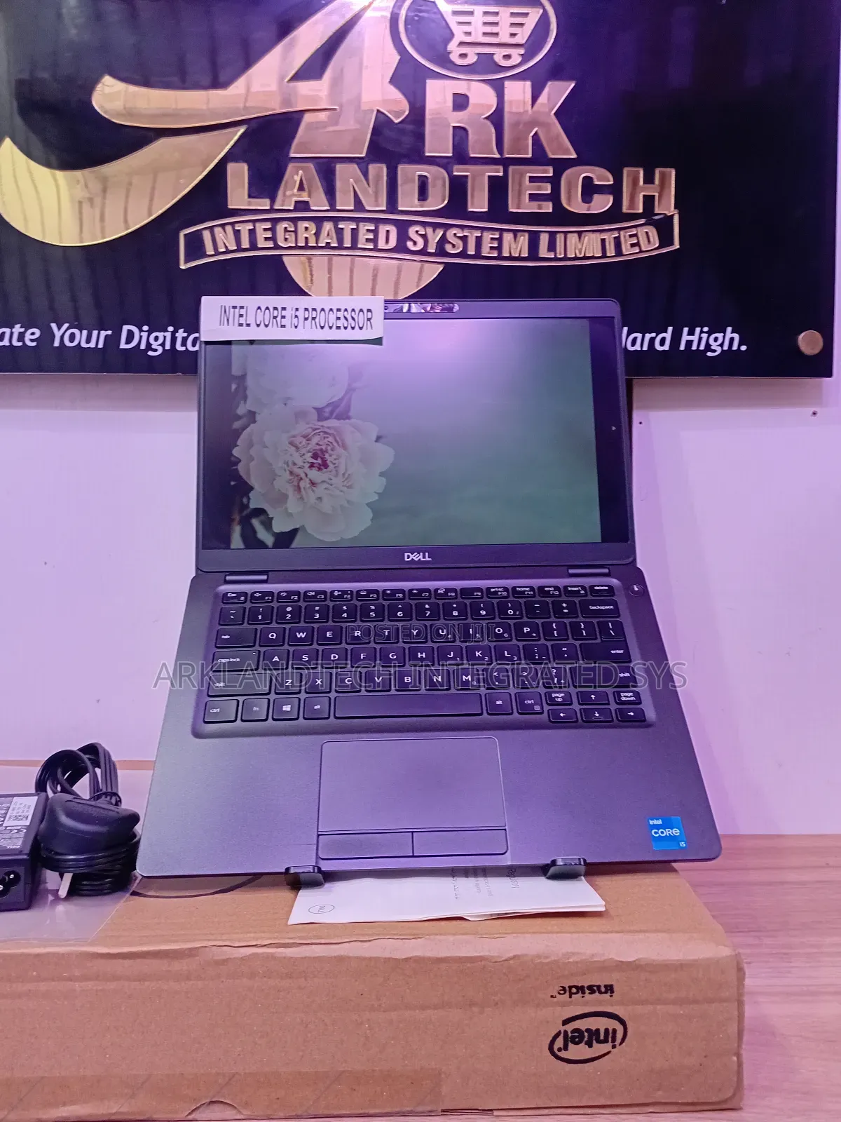 New Laptop Dell Latitude 5285 12GB Intel Core I5 SSD 256GB