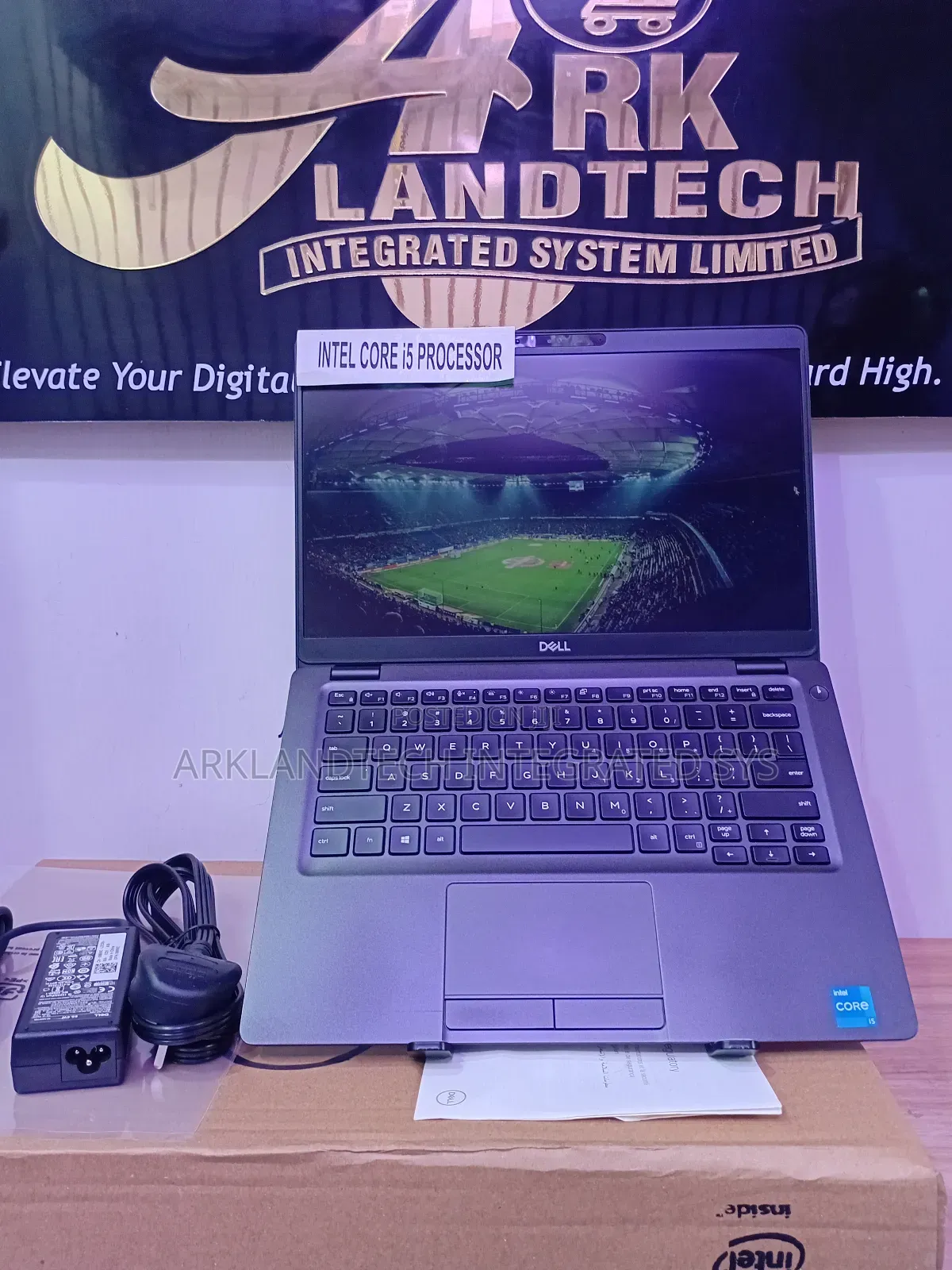 New Laptop Dell Latitude 5300 8GB Intel Core I5 SSD 512GB
