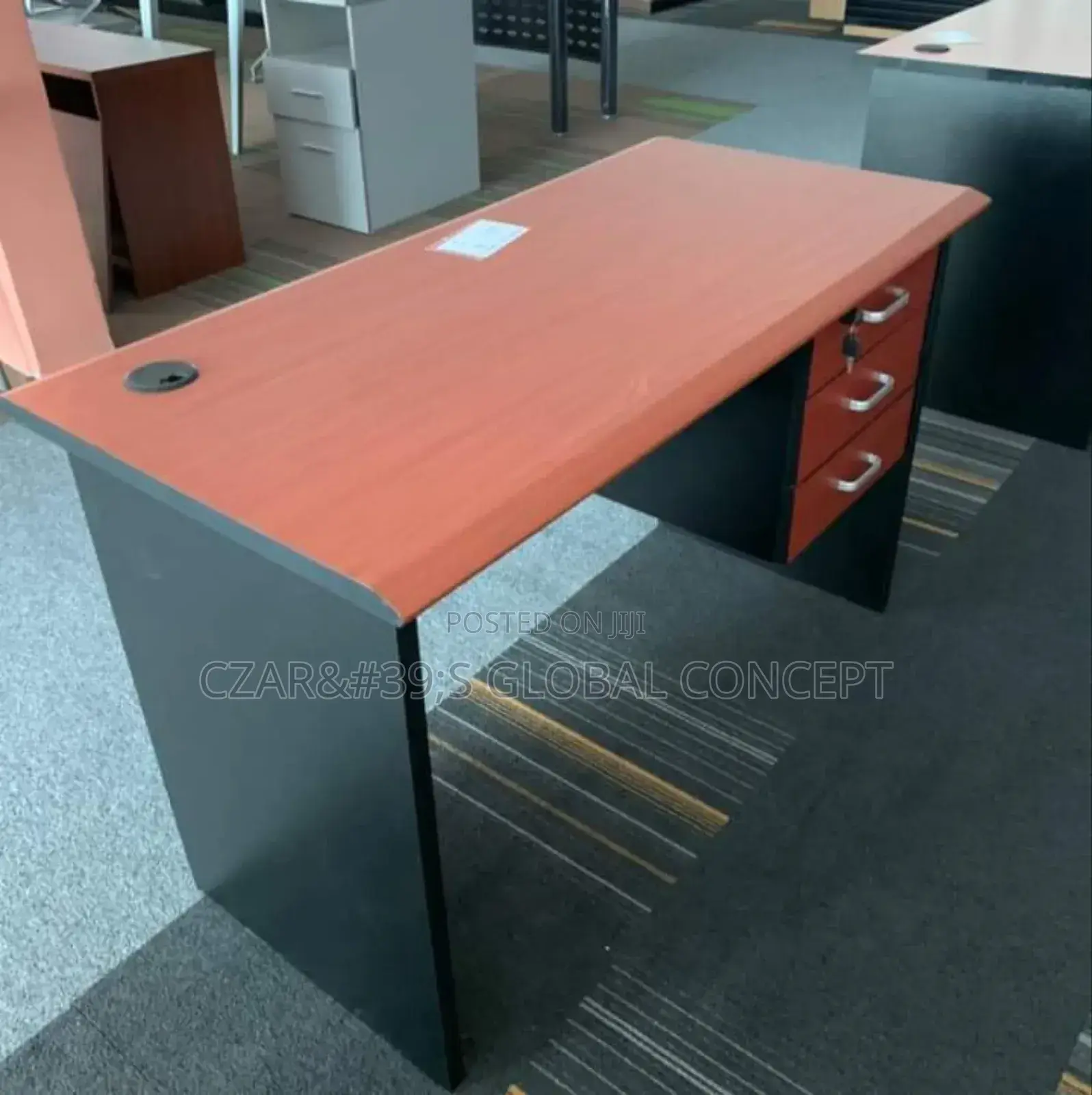 Quality Executive Wooden Office Table With Drawers.