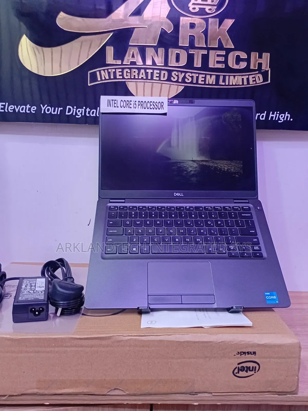 New Laptop Dell Latitude 5310 12GB Intel Core I5 SSD 256GB