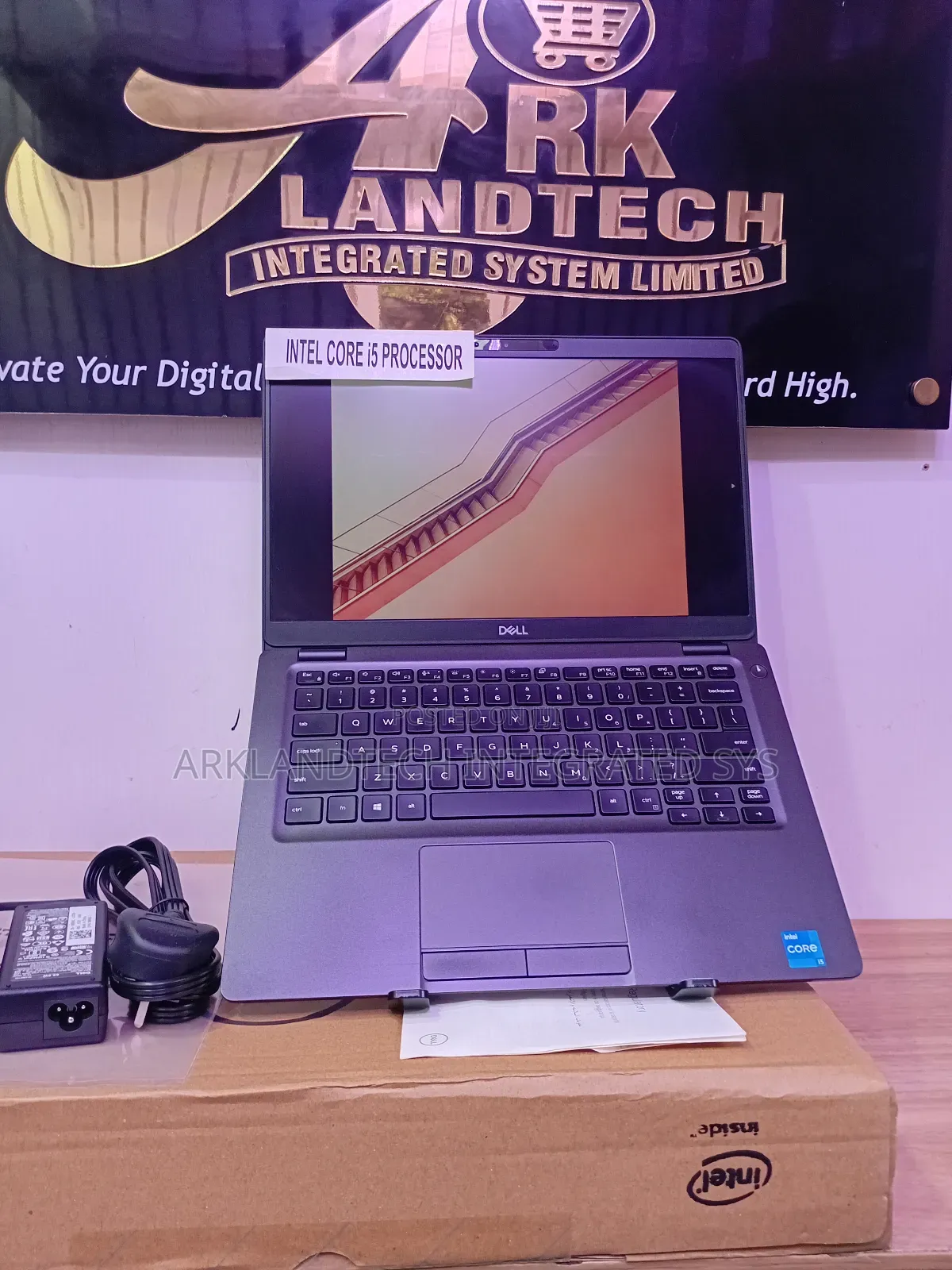 New Laptop Dell Latitude 5310 16GB Intel Core I5 SSD 256GB