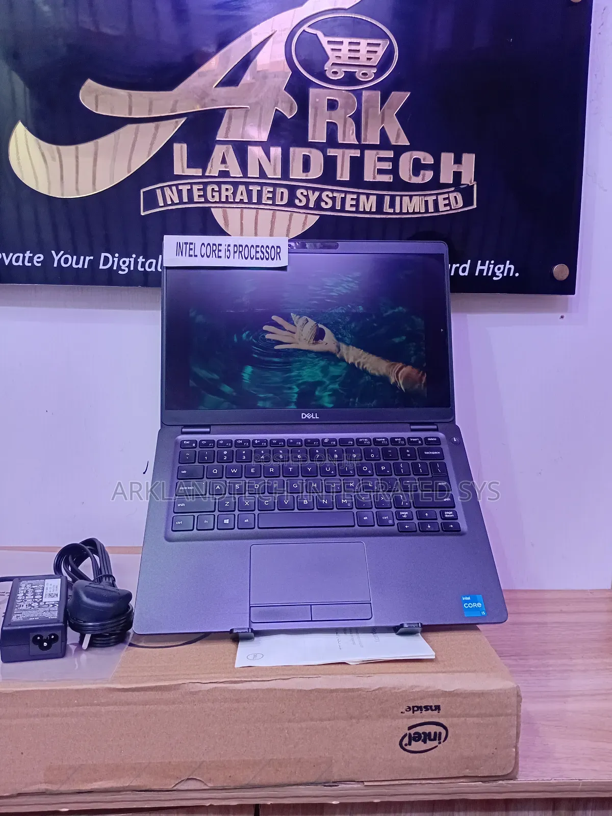 New Laptop Dell Latitude 5340 16GB Intel Core I5 SSD 256GB
