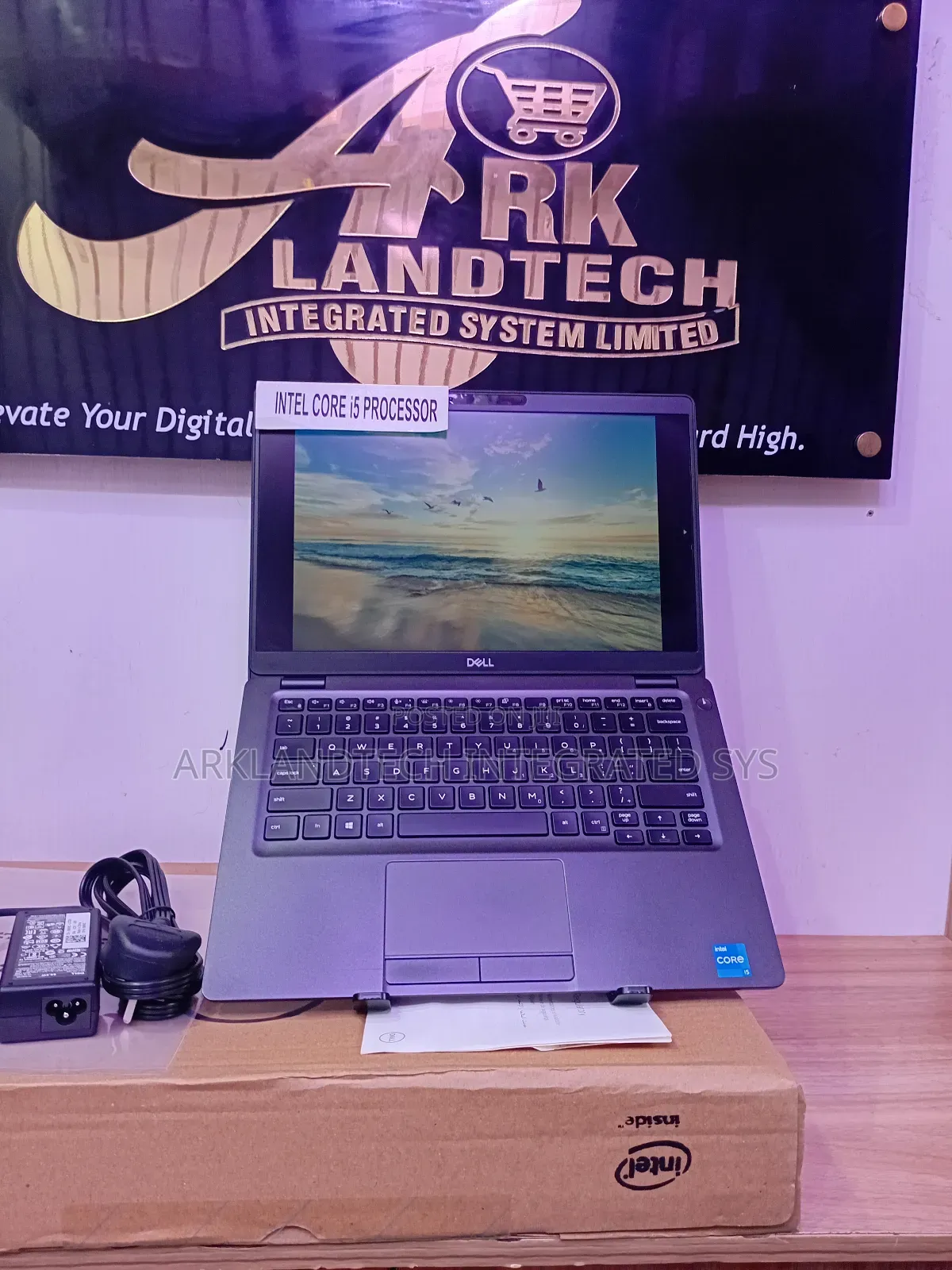 New Laptop Dell Latitude 5340 16GB Intel Core I5 SSD 256GB