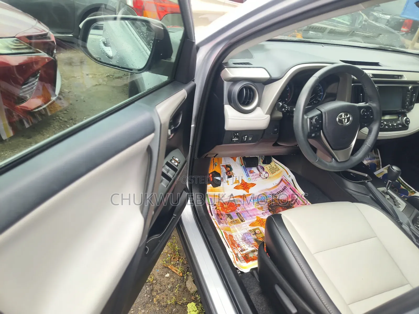 Toyota RAV4 XLE AWD (2.5L 4cyl 6A) 2017 Silver