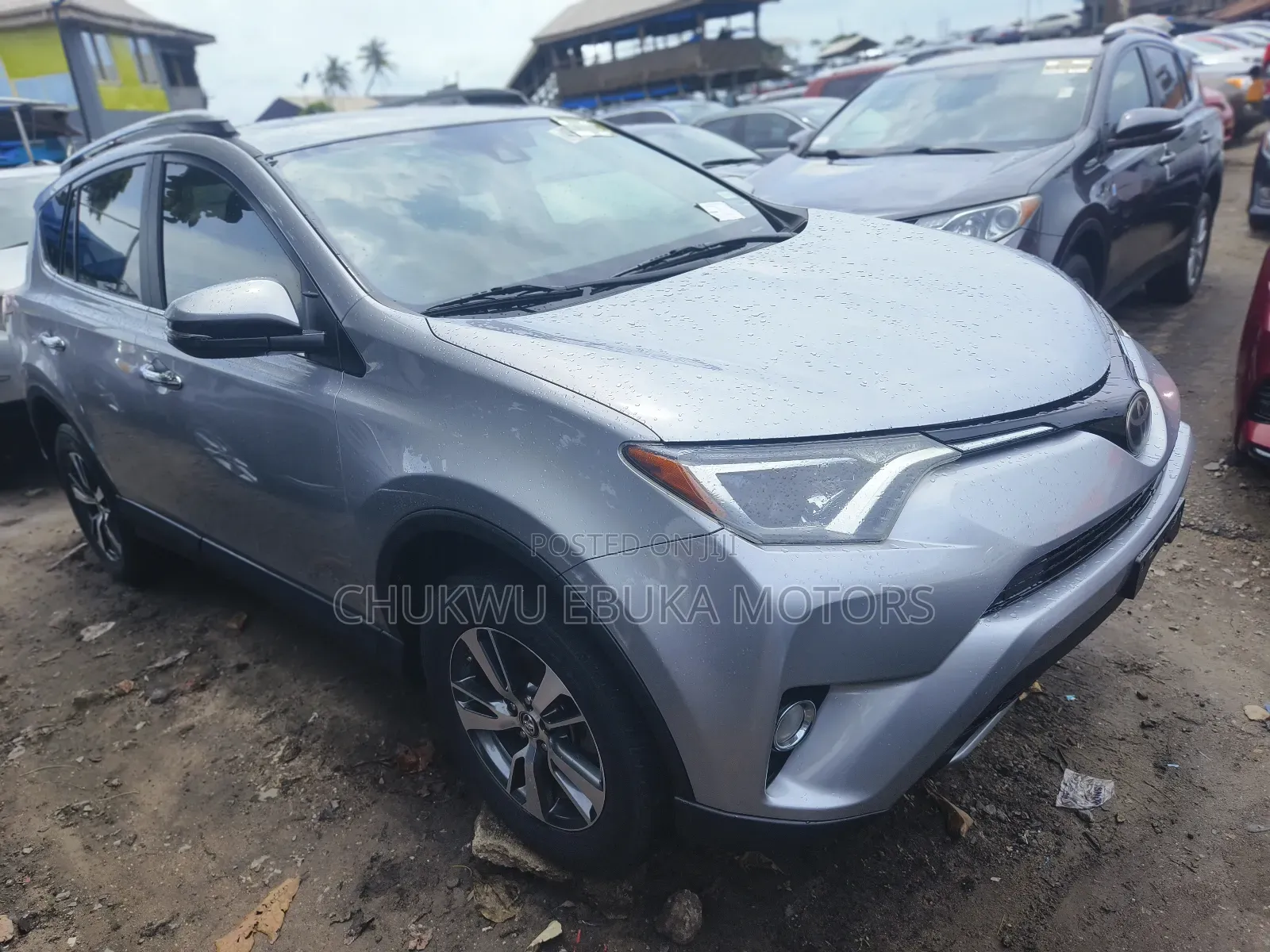 Toyota RAV4 XLE AWD (2.5L 4cyl 6A) 2017 Silver