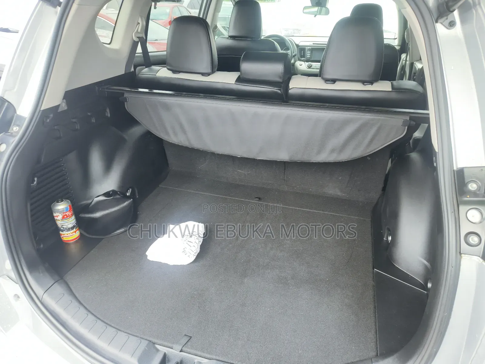 Toyota RAV4 XLE AWD (2.5L 4cyl 6A) 2017 Silver